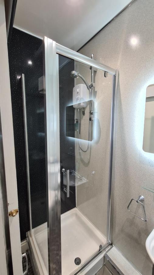 格温内思y简易小屋宾馆 兰贝里斯 外观 照片