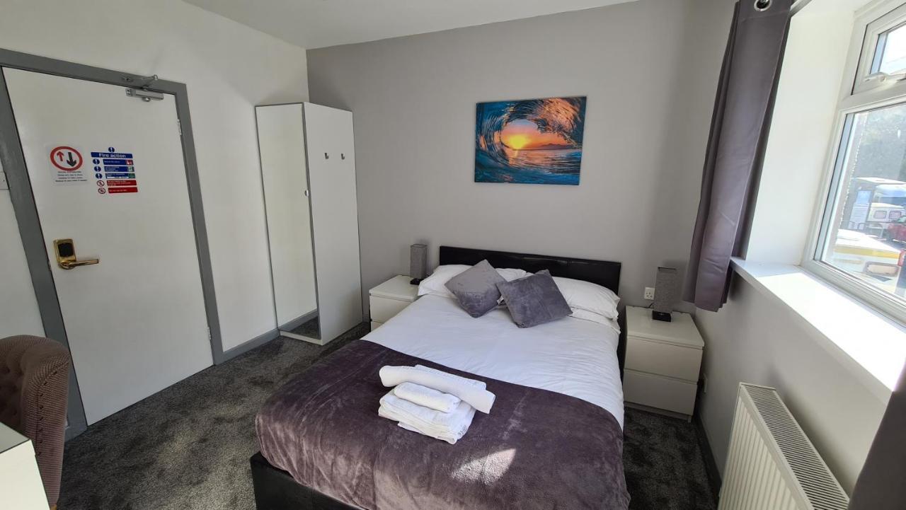 格温内思y简易小屋宾馆 兰贝里斯 外观 照片