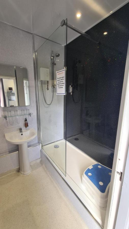 格温内思y简易小屋宾馆 兰贝里斯 外观 照片