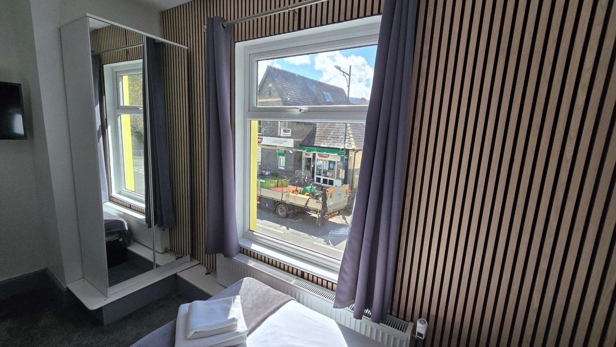 格温内思y简易小屋宾馆 兰贝里斯 外观 照片