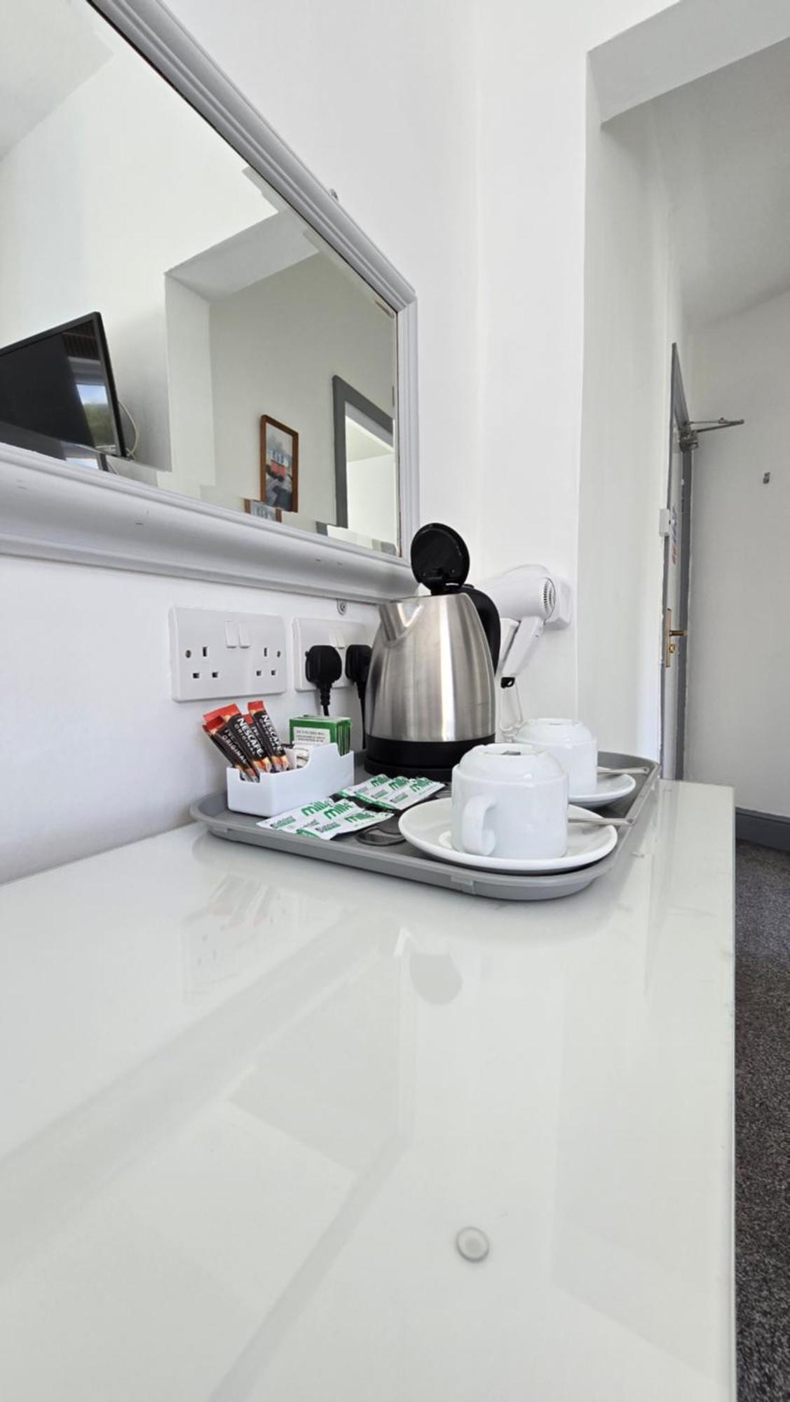 格温内思y简易小屋宾馆 兰贝里斯 外观 照片