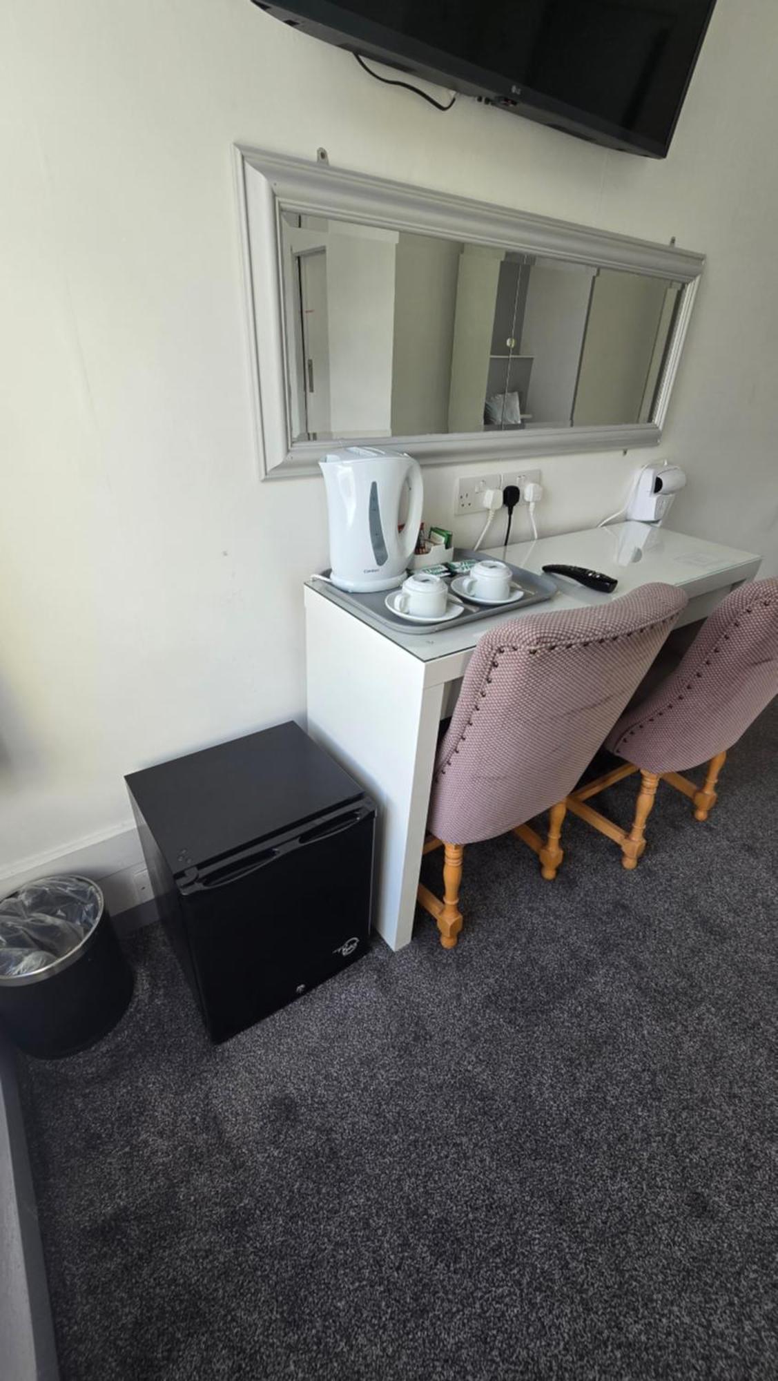 格温内思y简易小屋宾馆 兰贝里斯 外观 照片